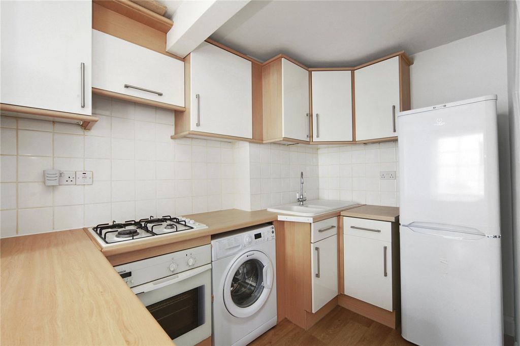 Property photo 3 of 10 Picture No. 11