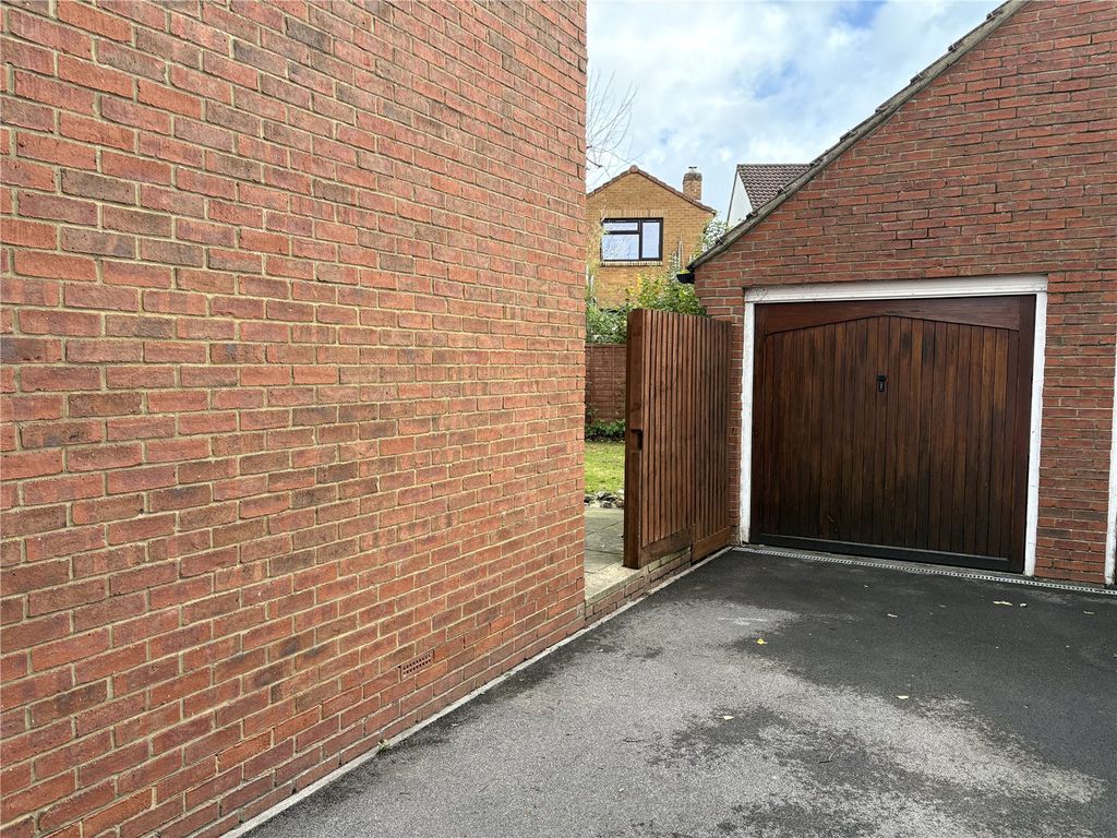 Property photo 2 of 22 Picture No. 03