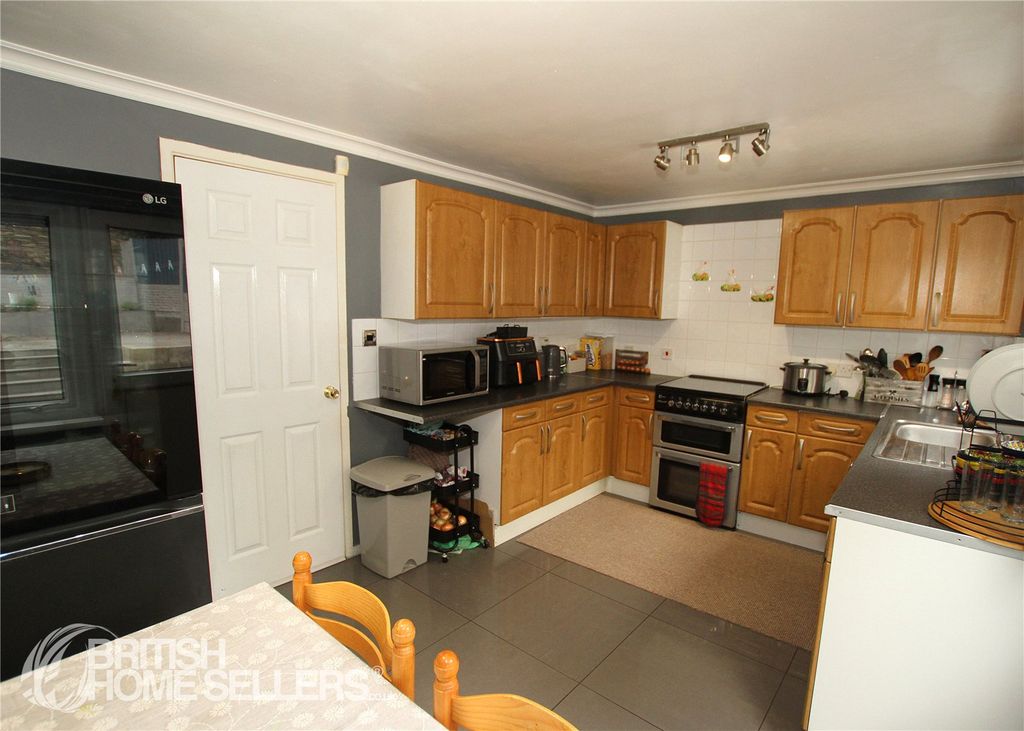 Property photo 2 of 14 Picture No. 04