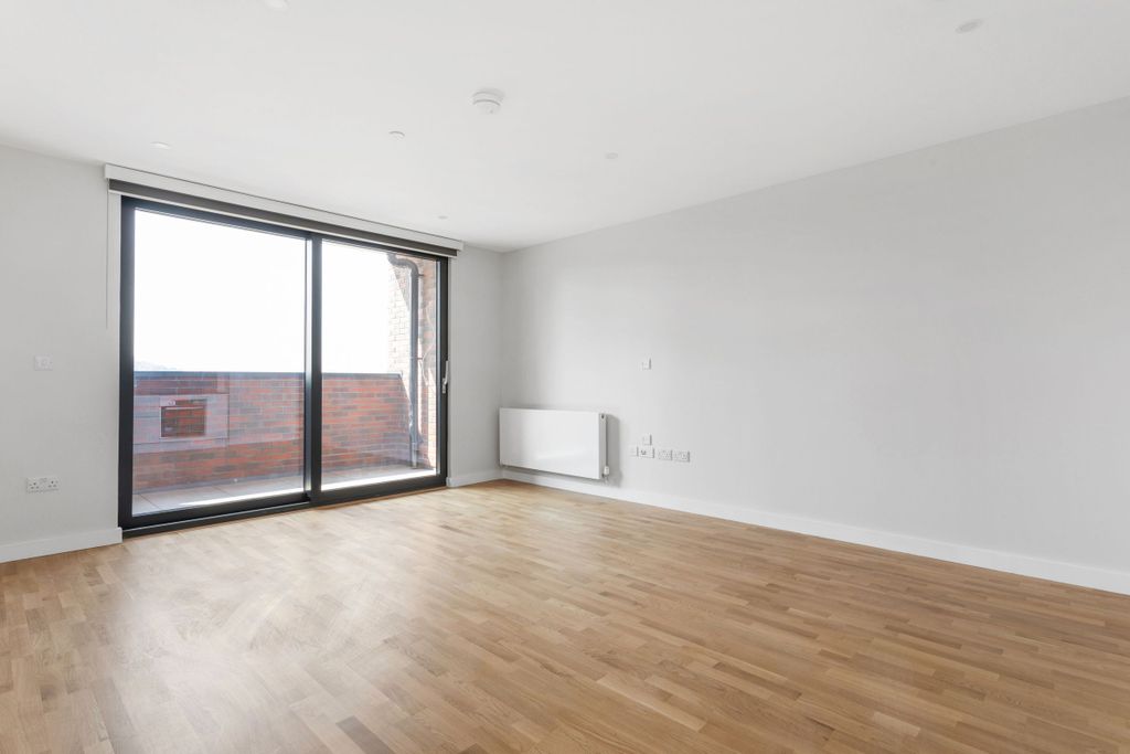 Property photo 2 of 14 Living_Room (Example)