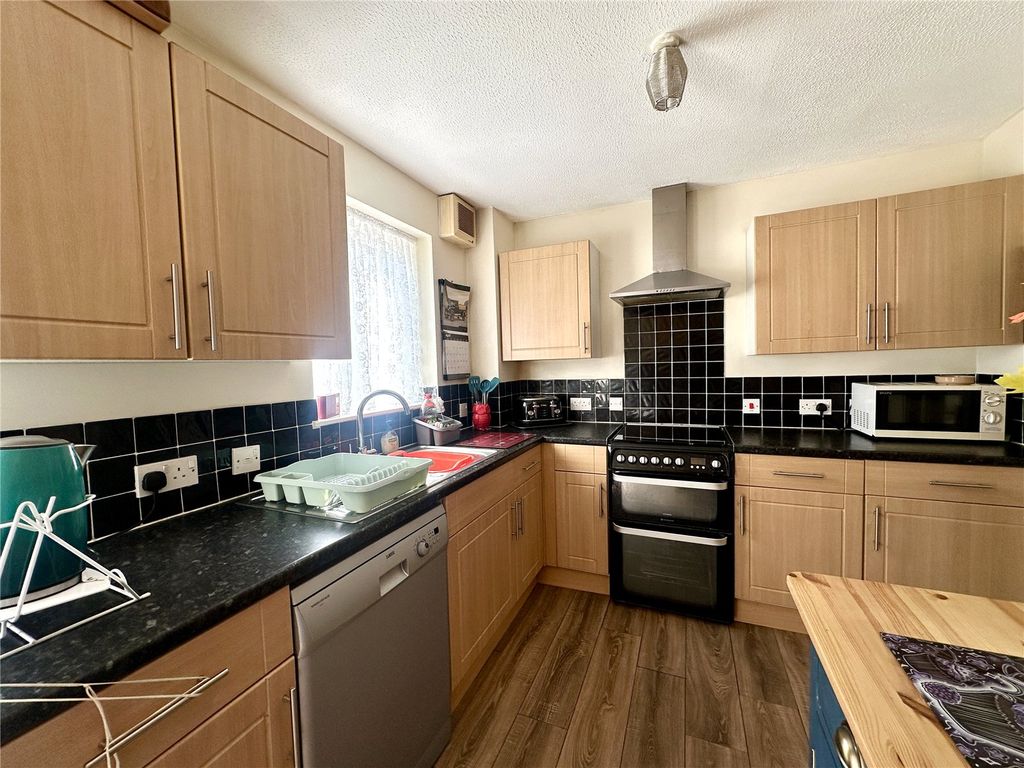 Property photo 3 of 12 Picture No. 15