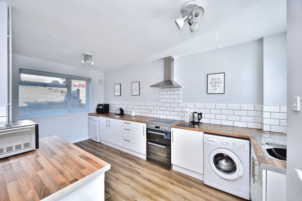 Property photo 1 of 12 Pbox-Img.Jpg