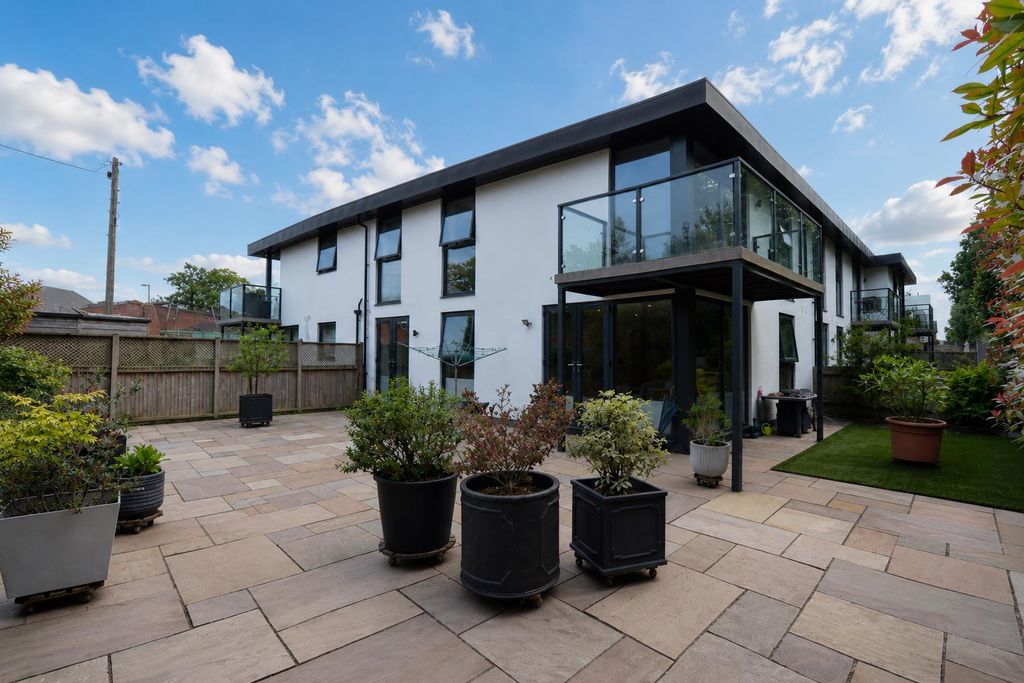 Property photo 3 of 11 Rear Garden..Jpg