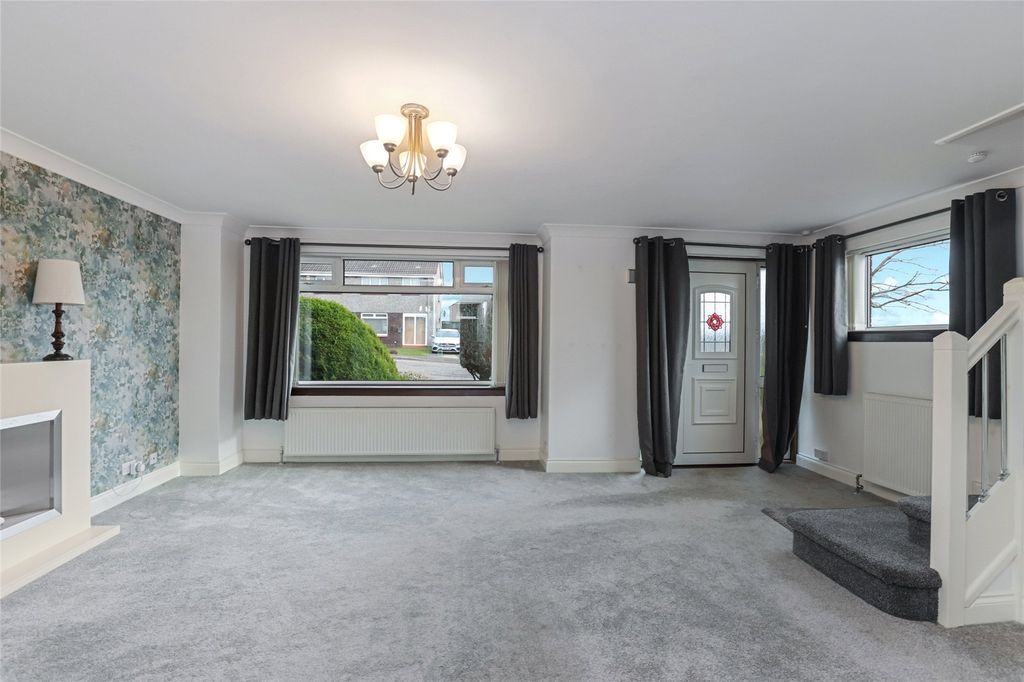 Property photo 3 of 21 Picture No. 02