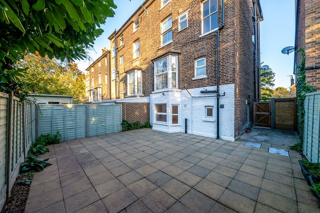 Property photo 2 of 14