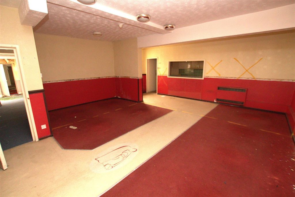 Property photo 3 of 8 Groundlfloor.Jpg