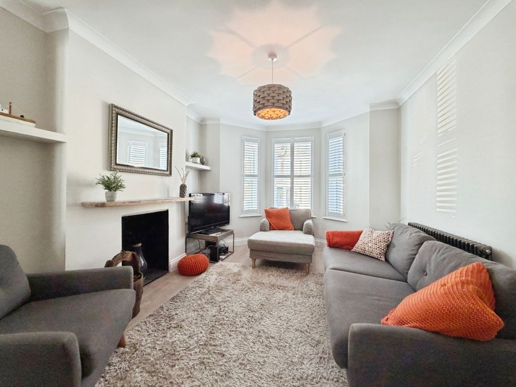 Property photo 3 of 17 Pbox-Img.Jpeg