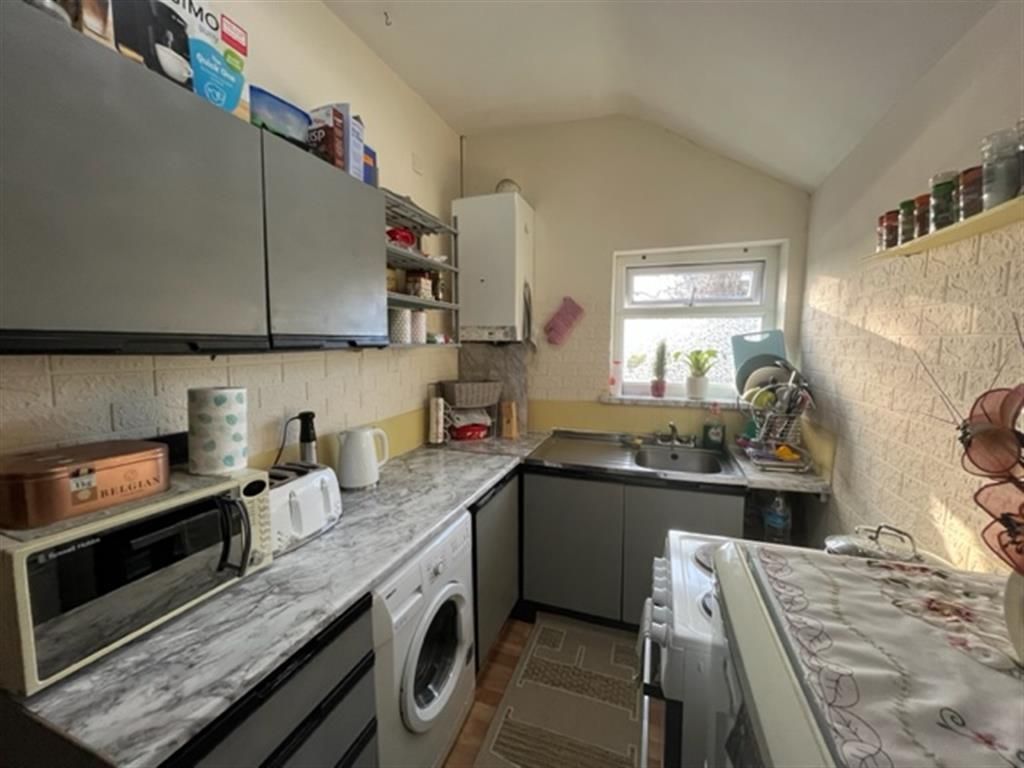 Property photo 3 of 5 Kitchen