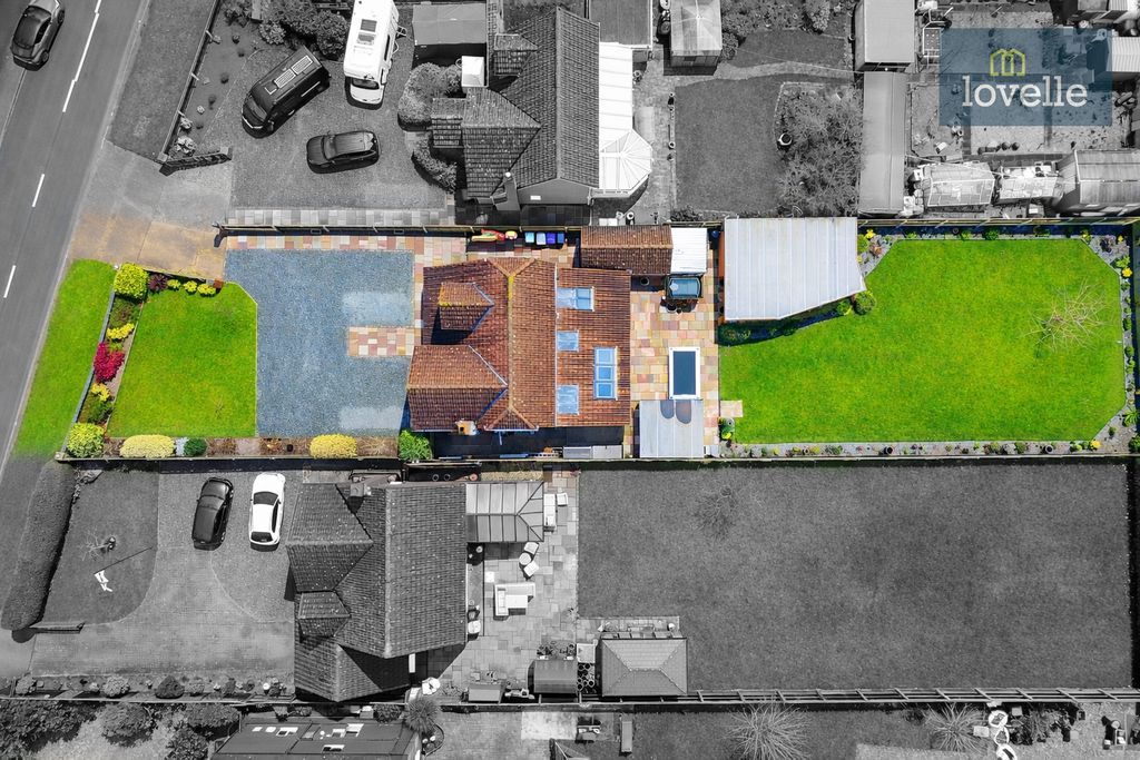 Property photo 3 of 29