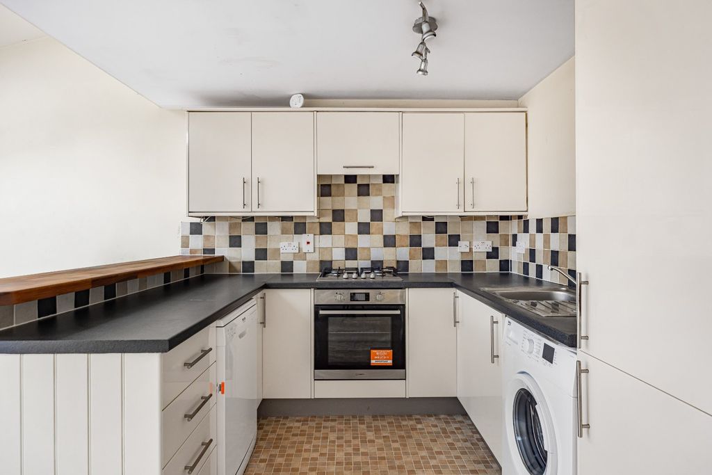 Property photo 3 of 13 Picture No. 11