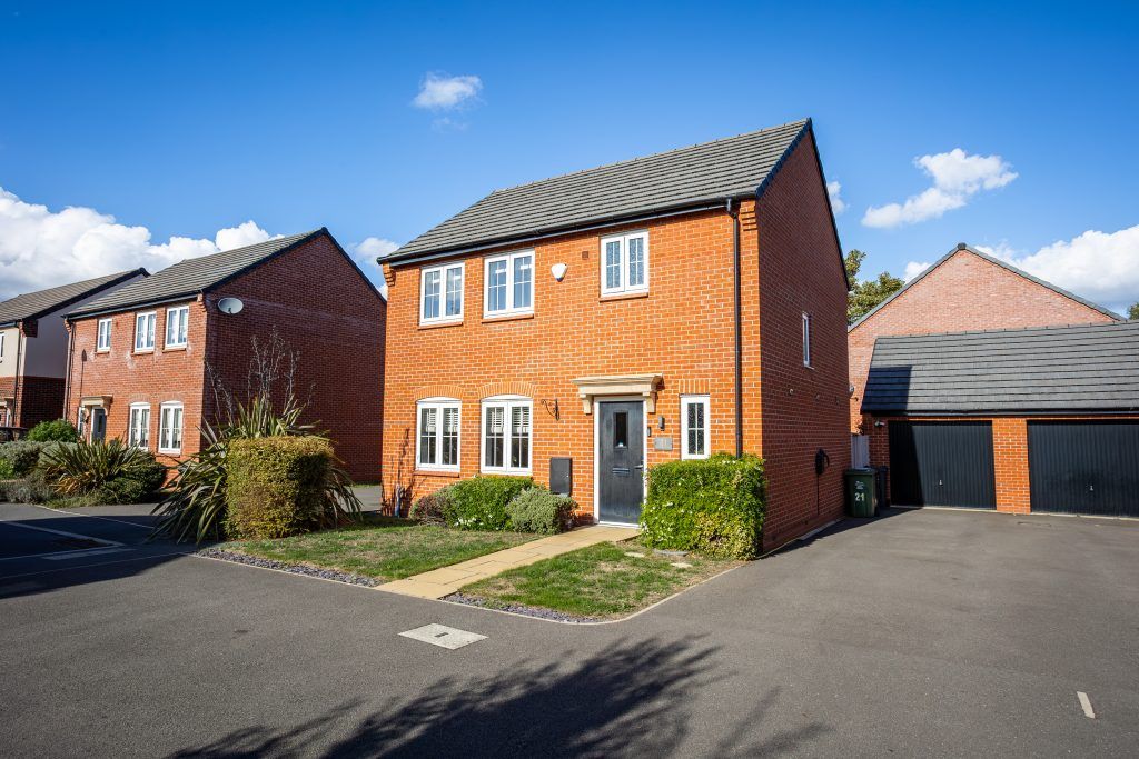 Property photo 1 of 26 Final-28 - 3 Bedroom Detached (House) At Irons Close, Mountsorrel