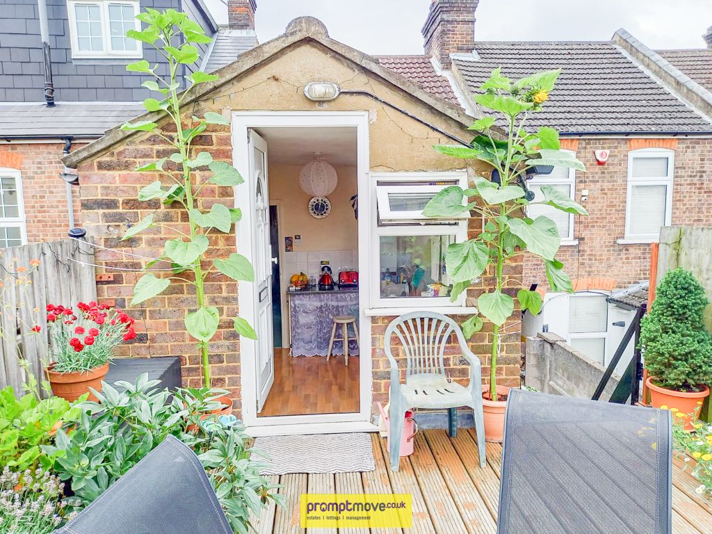 Property photo 1 of 6 Na