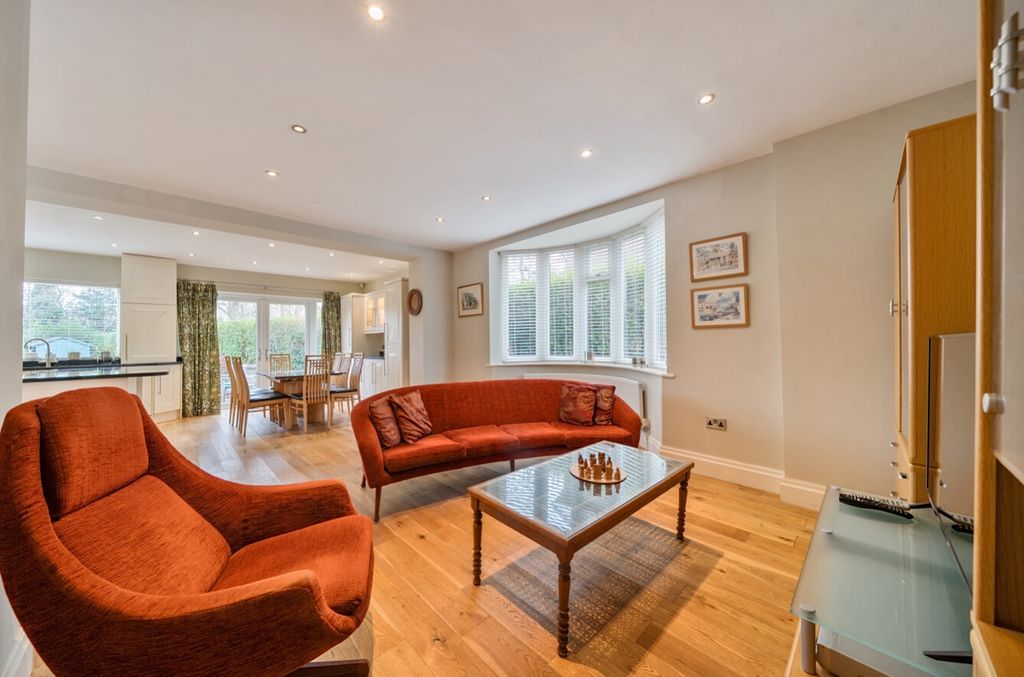 Property photo 3 of 14 Kitchen And Family Room 2 - Rayleigh Bowdon - Ewem