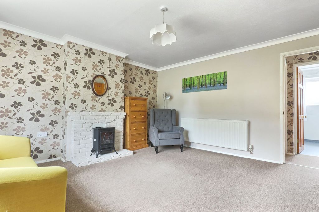 Property photo 3 of 12