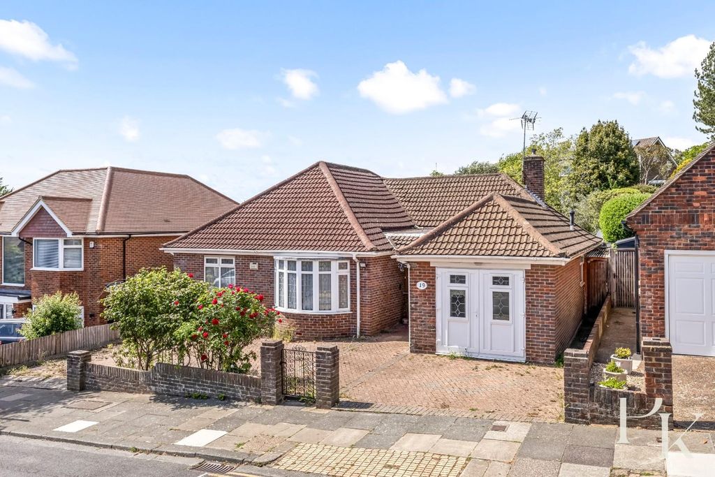 Property photo 1 of 23