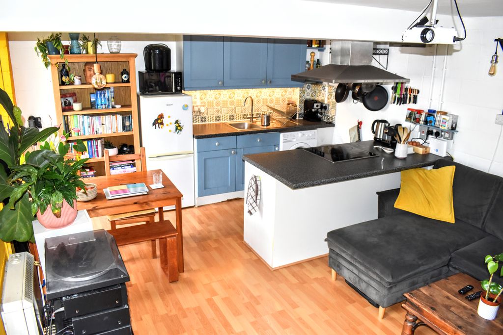 Property photo 2 of 13 Dsc_0047