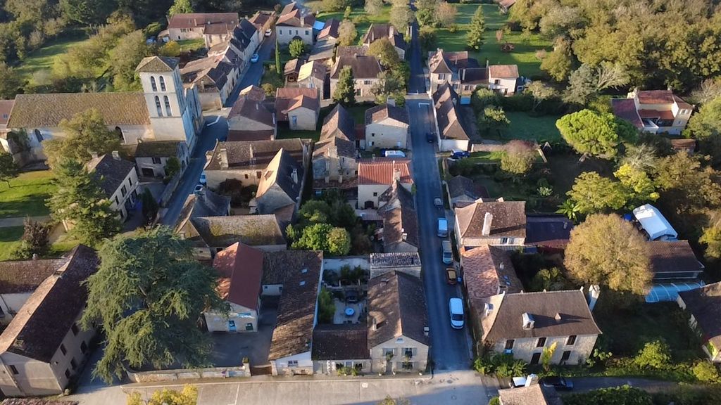 Property photo 2 of 19