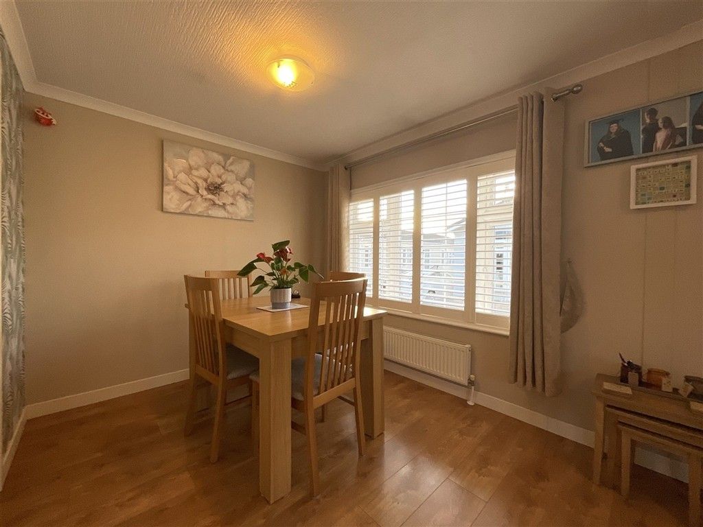 Property photo 2 of 10 Dining Area