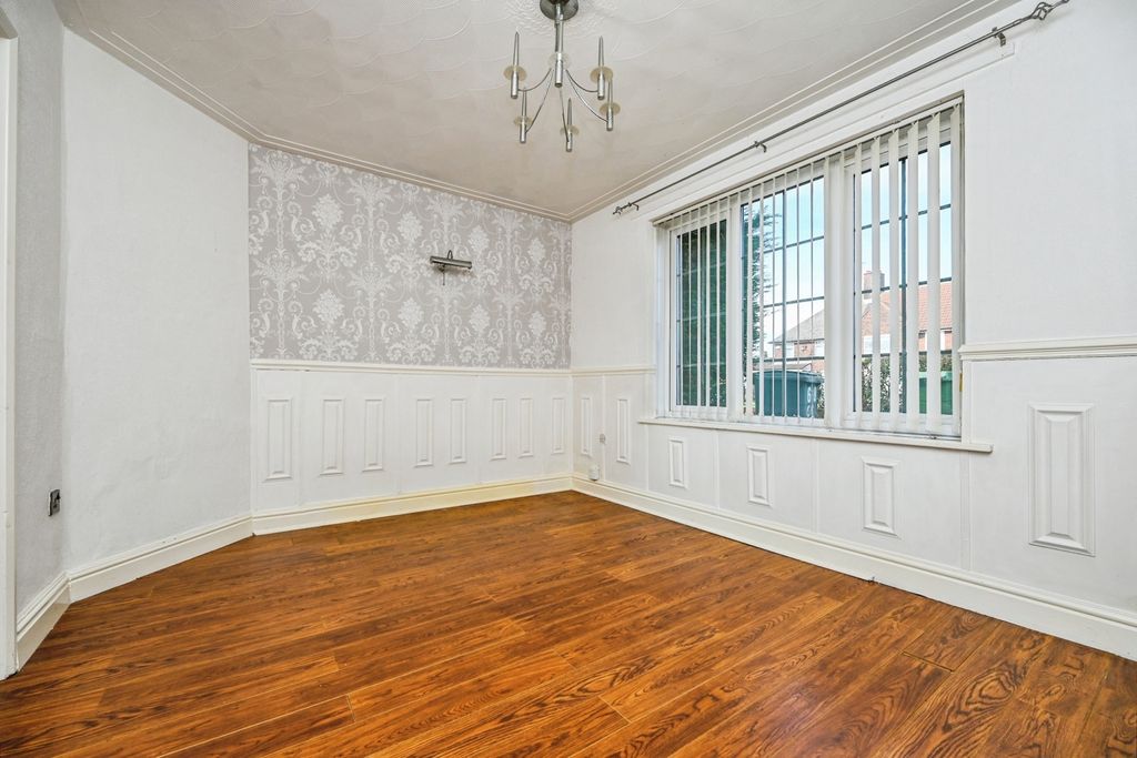 Property photo 2 of 15 Pbox-Img.Jpg