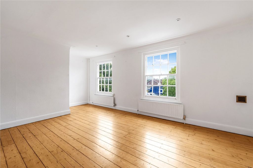 Property photo 3 of 13 Picture No. 18