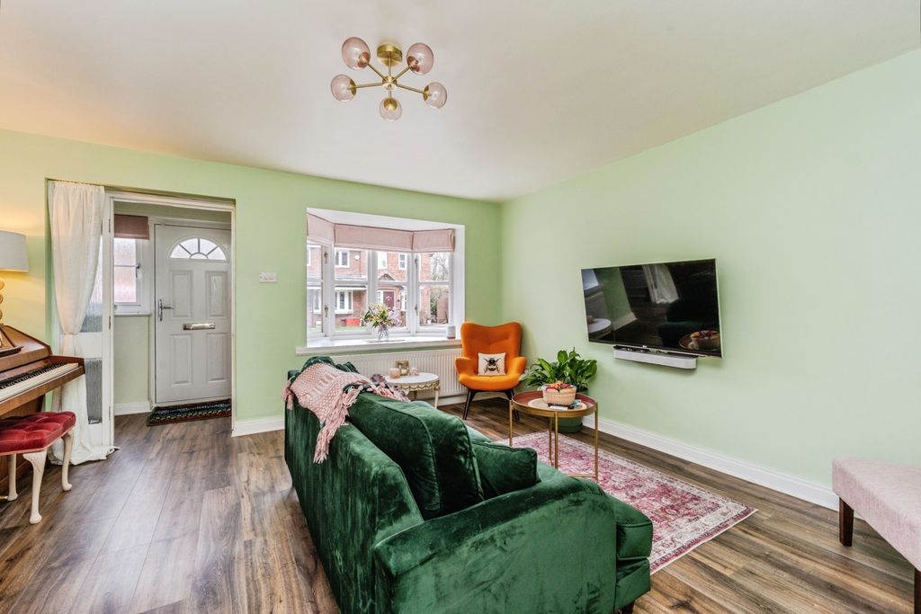 Property photo 3 of 16 Pbox-Img.Jpg