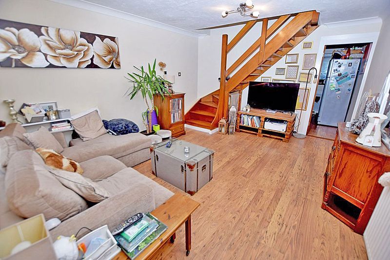 Property photo 2 of 9 Photo 3