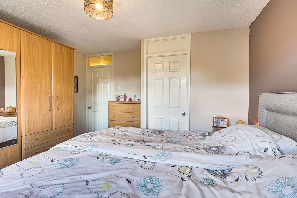 Additional image 19 of 6 bed detached house for saleChestwood Close, Billericay CM12