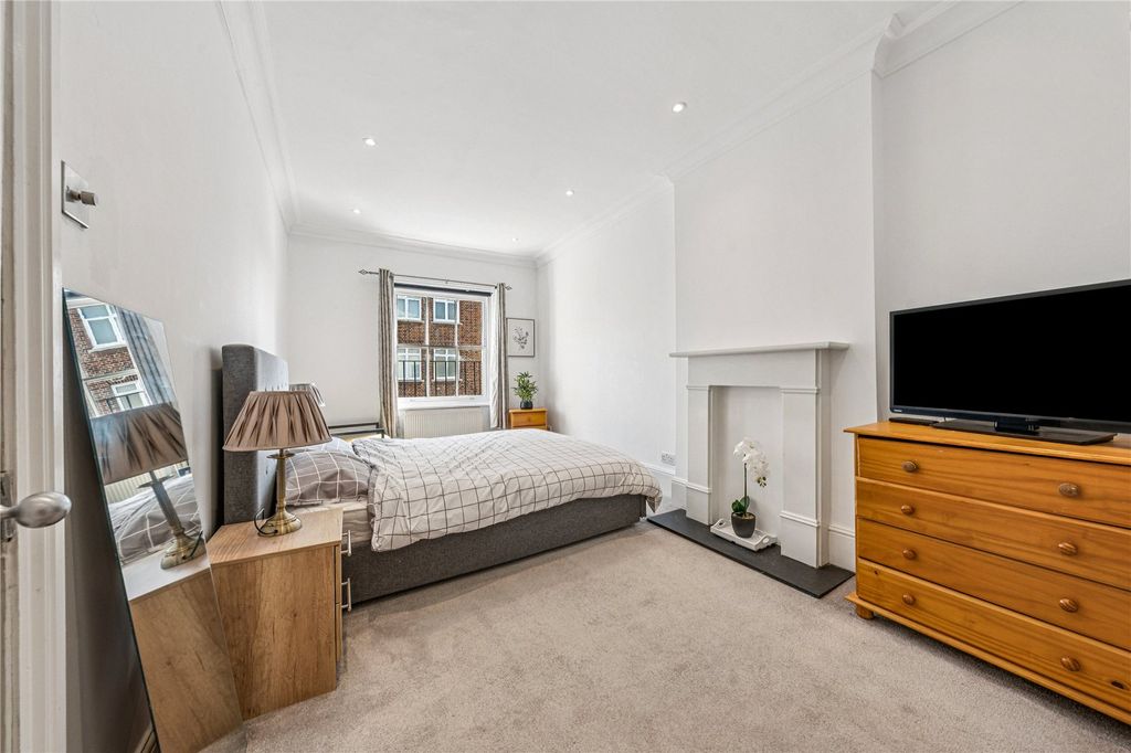 Property photo 3 of 9 Picture No. 15