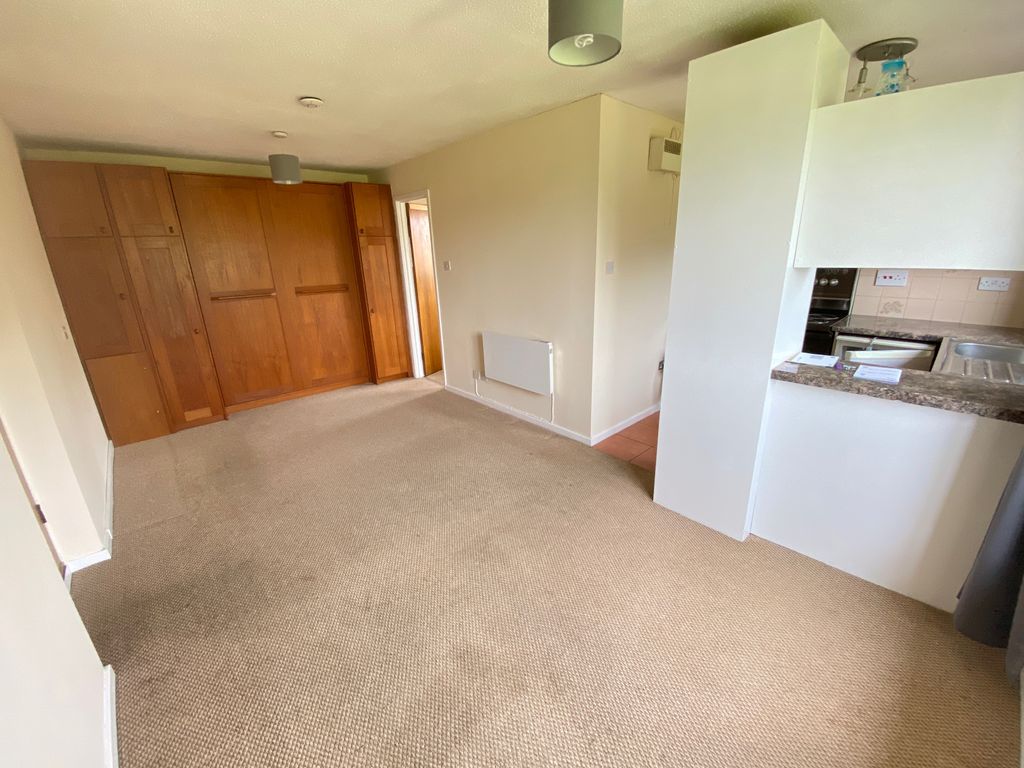 Property photo 3 of 6