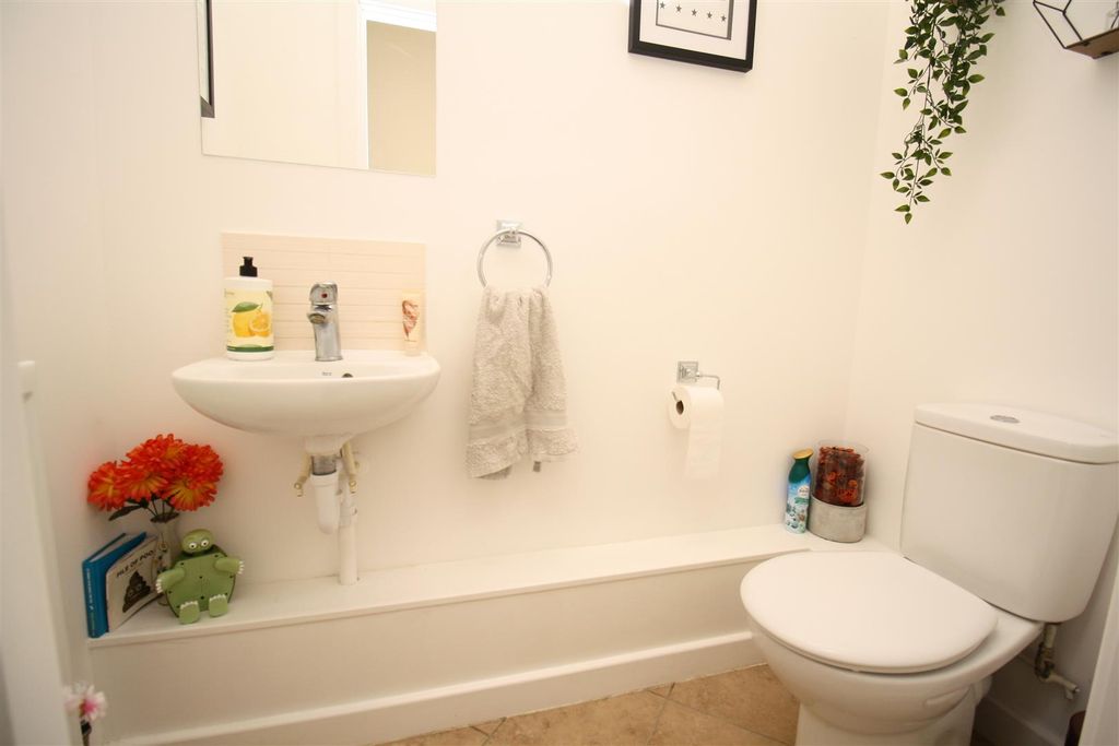 Property photo 2 of 26