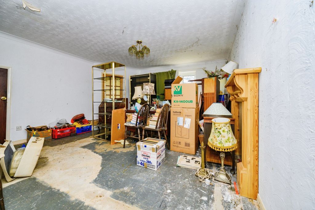 Property photo 3 of 17 Photography