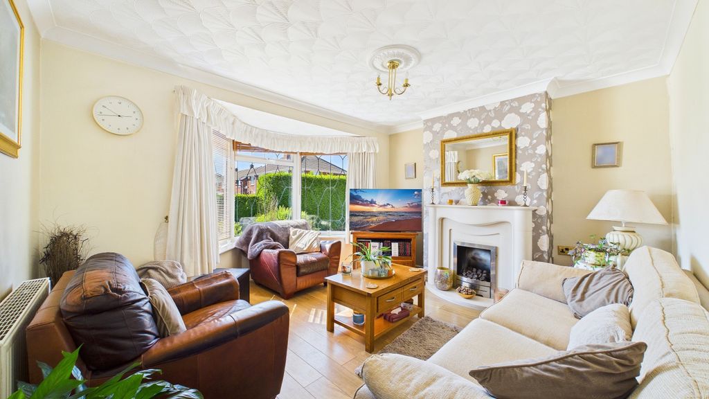 Property photo 2 of 12 Cam03669G0-Pr0066-Still002