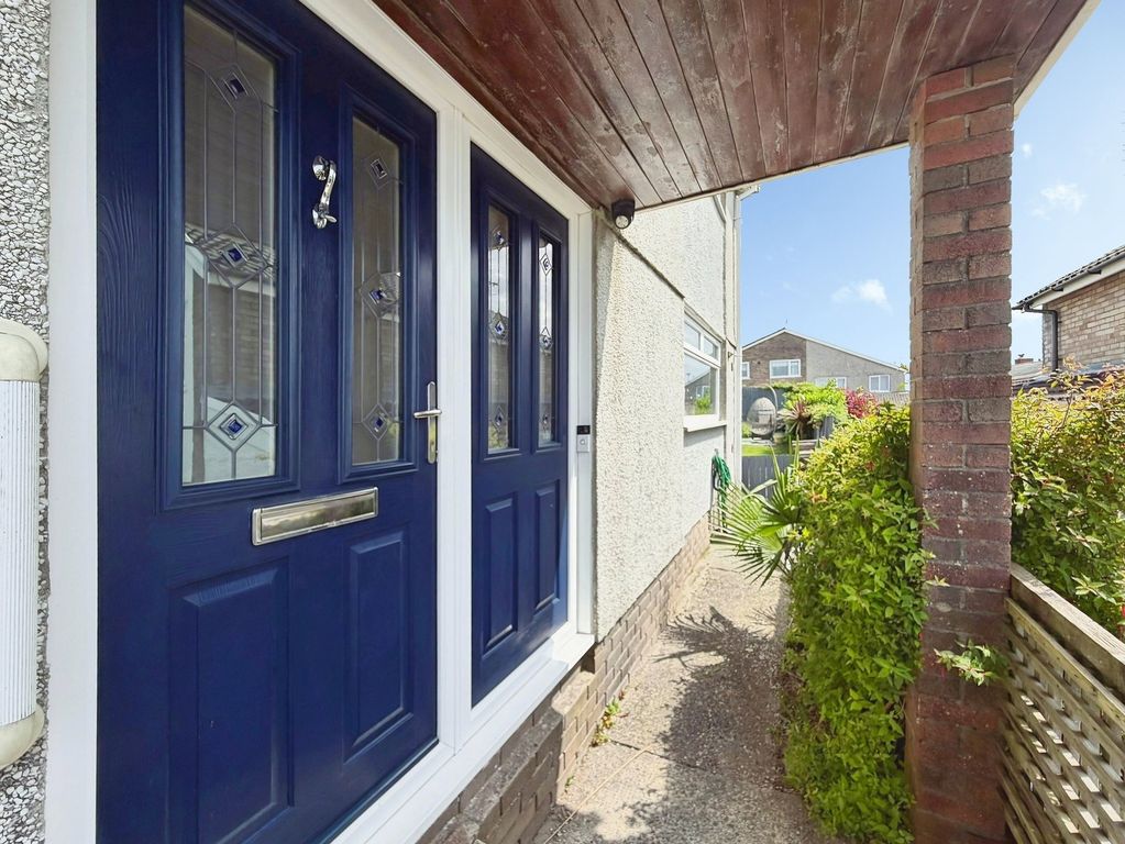 Property photo 3 of 35