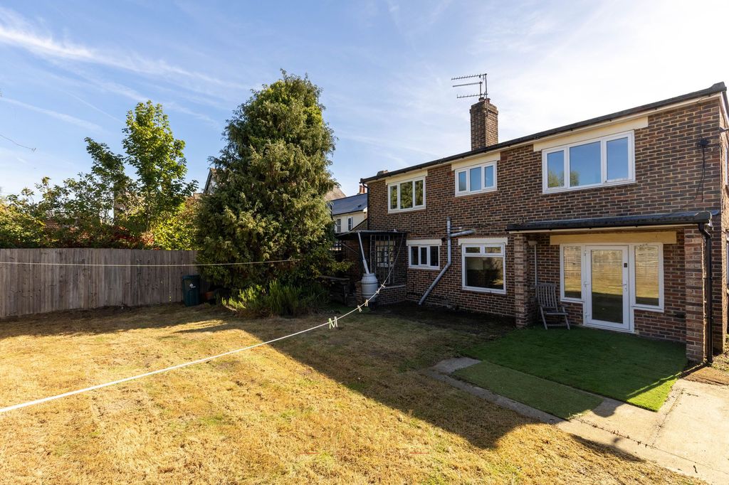 Property photo 3 of 27