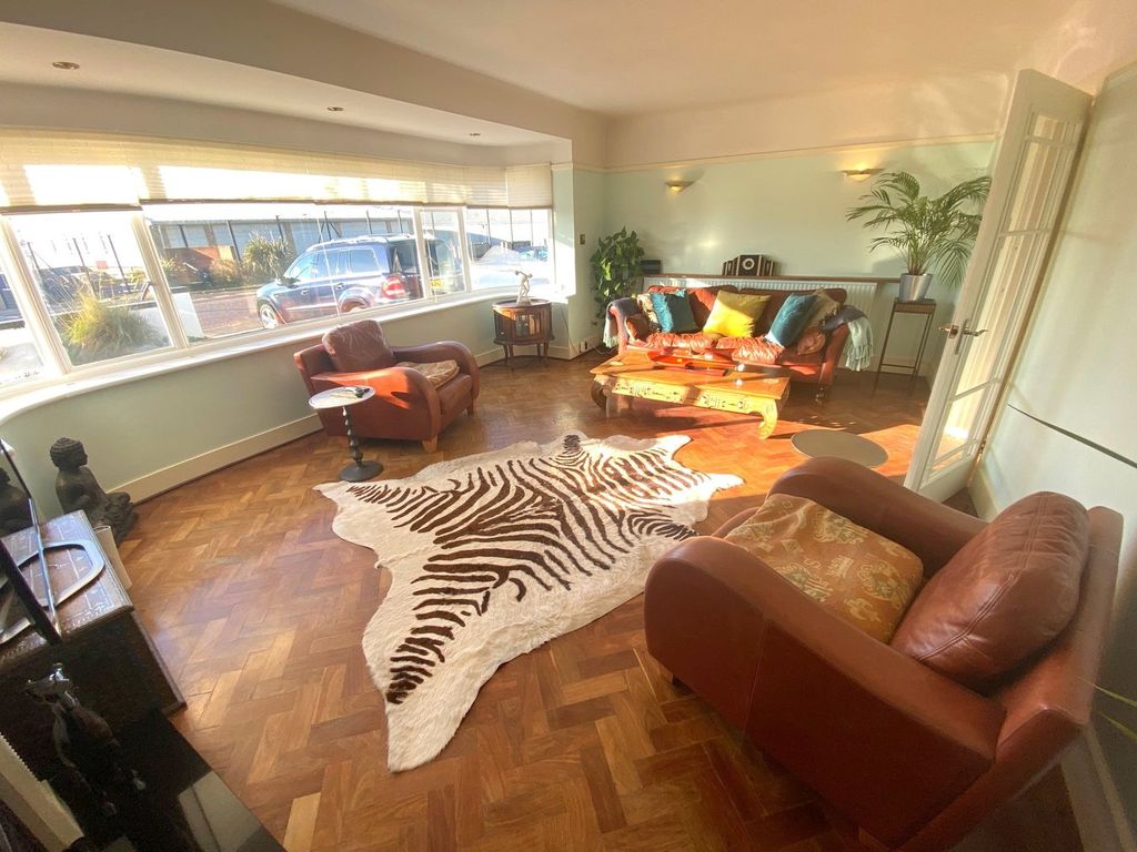 Property photo 3 of 24