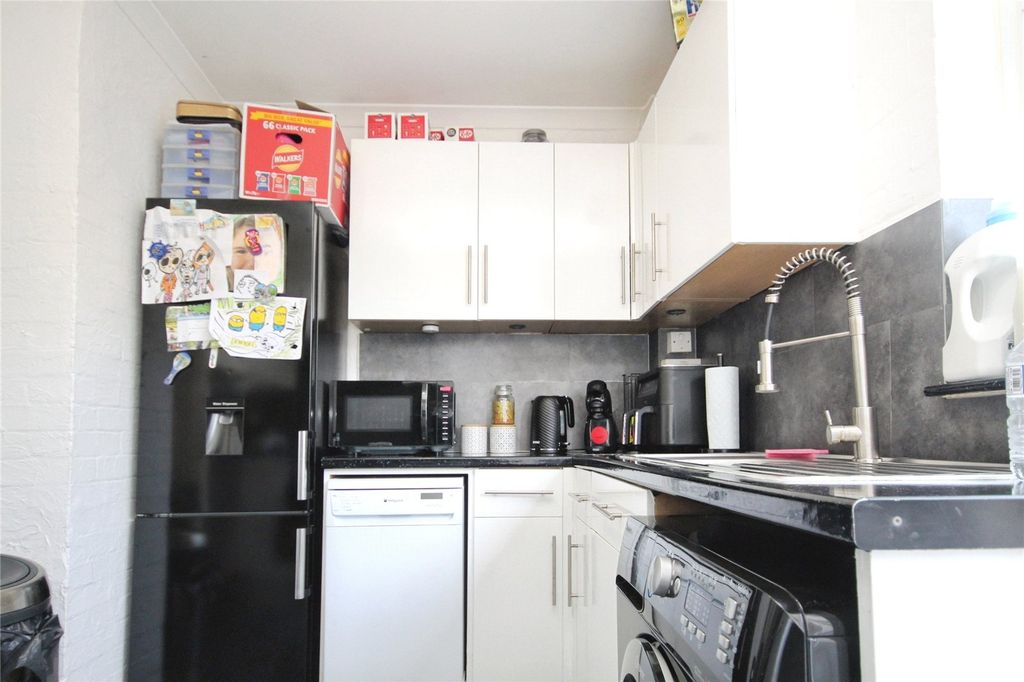 Property photo 3 of 10 Picture No. 01
