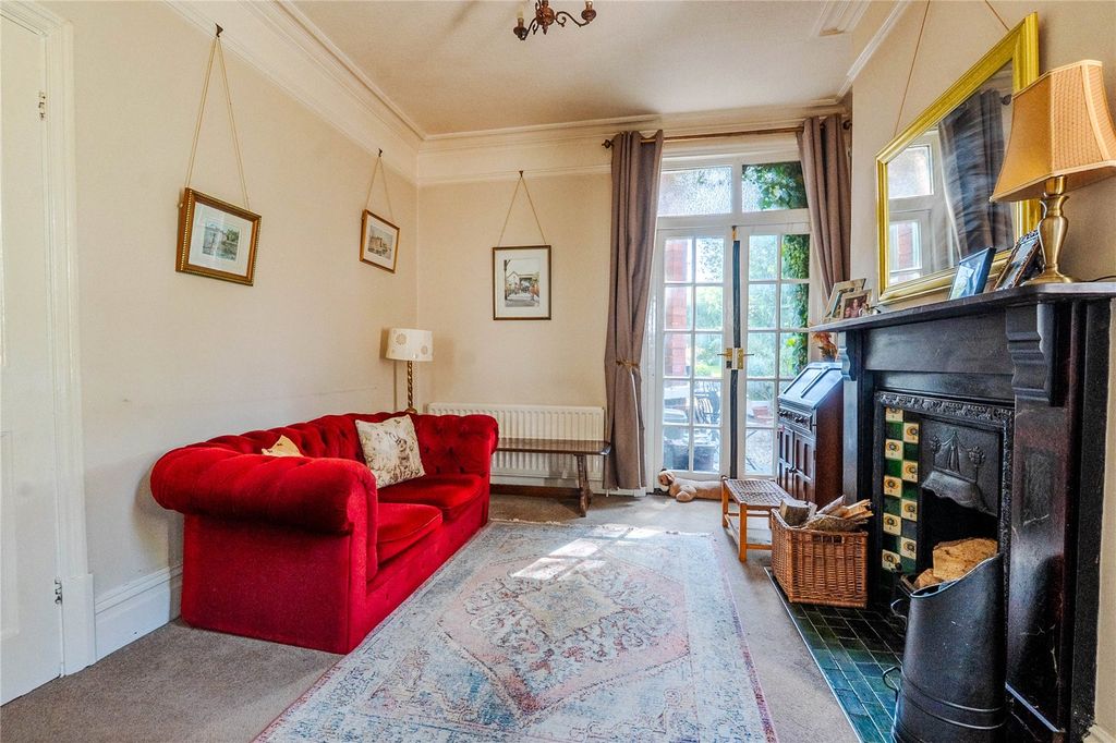 Property photo 3 of 10 Picture No. 05