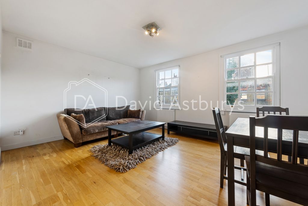 Property photo 3 of 11