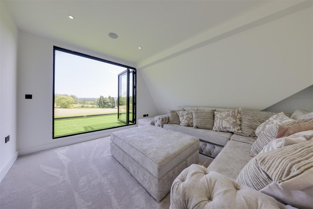 Property photo 3 of 55 Lounge With Bi Folds / Bed 5