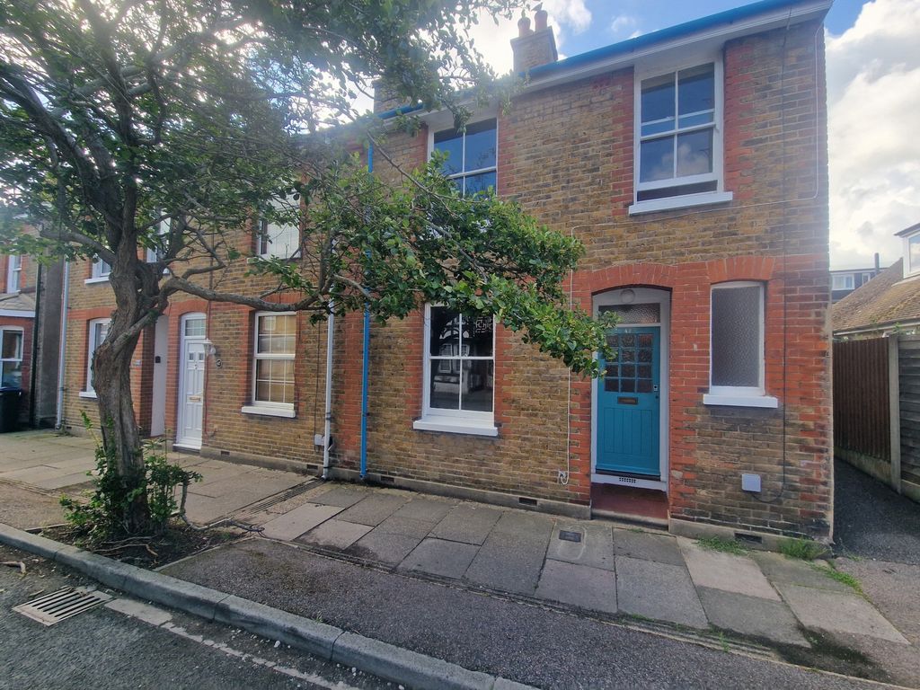 Property photo 1 of 14 Photo 30