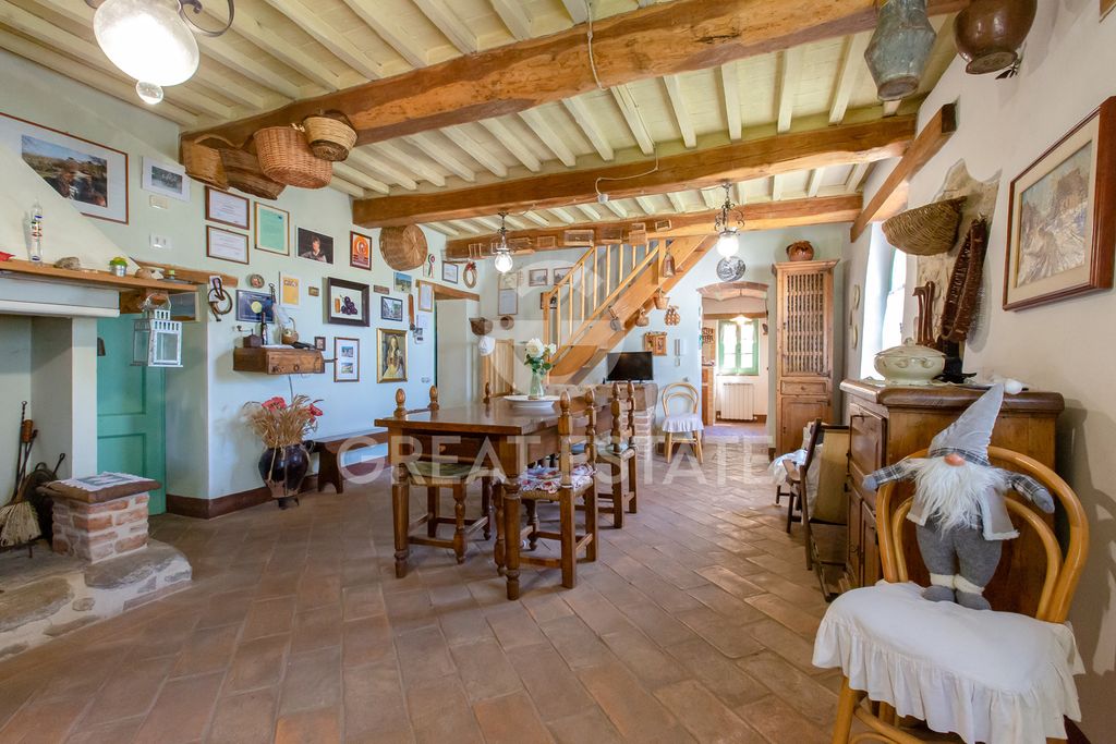 Property photo 2 of 91 Interiors