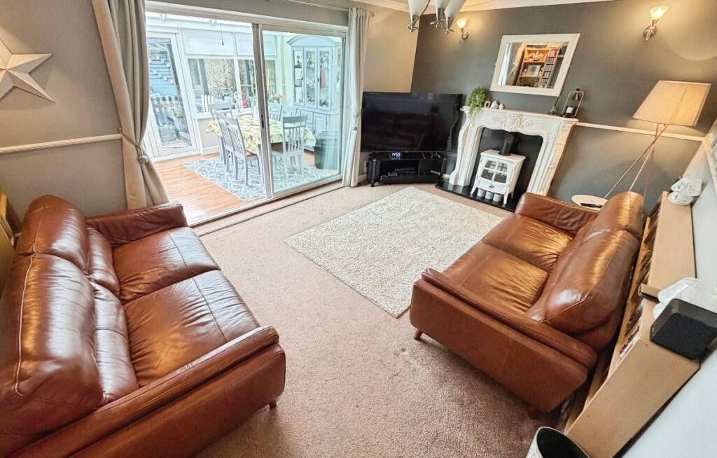 Property photo 3 of 20