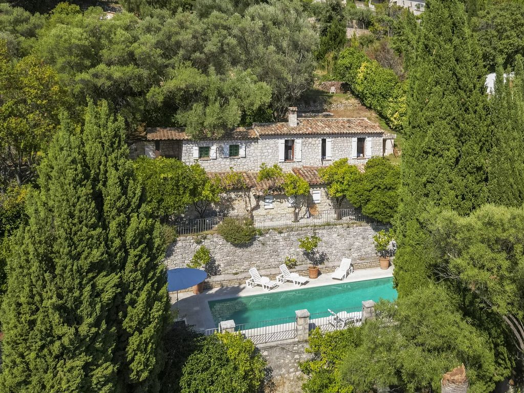 Property photo 3 of 49