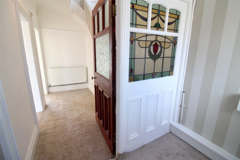 Property photo 2 of 19 Entrance Hallway