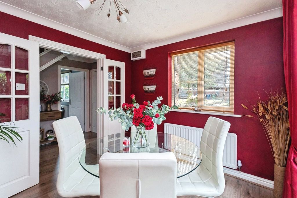 Property photo 3 of 17 Picture No. 11