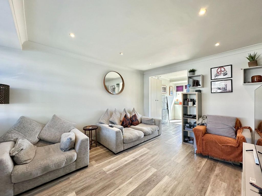 Property photo 3 of 16 Img_2905.Jpg