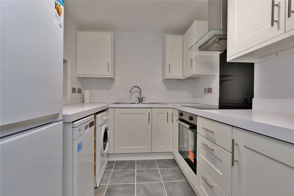 Property photo 2 of 12 Picture No. 06