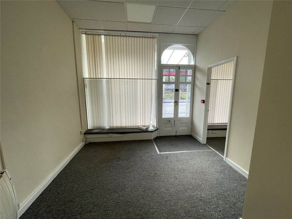 Property photo 3 of 10 Front Entrance