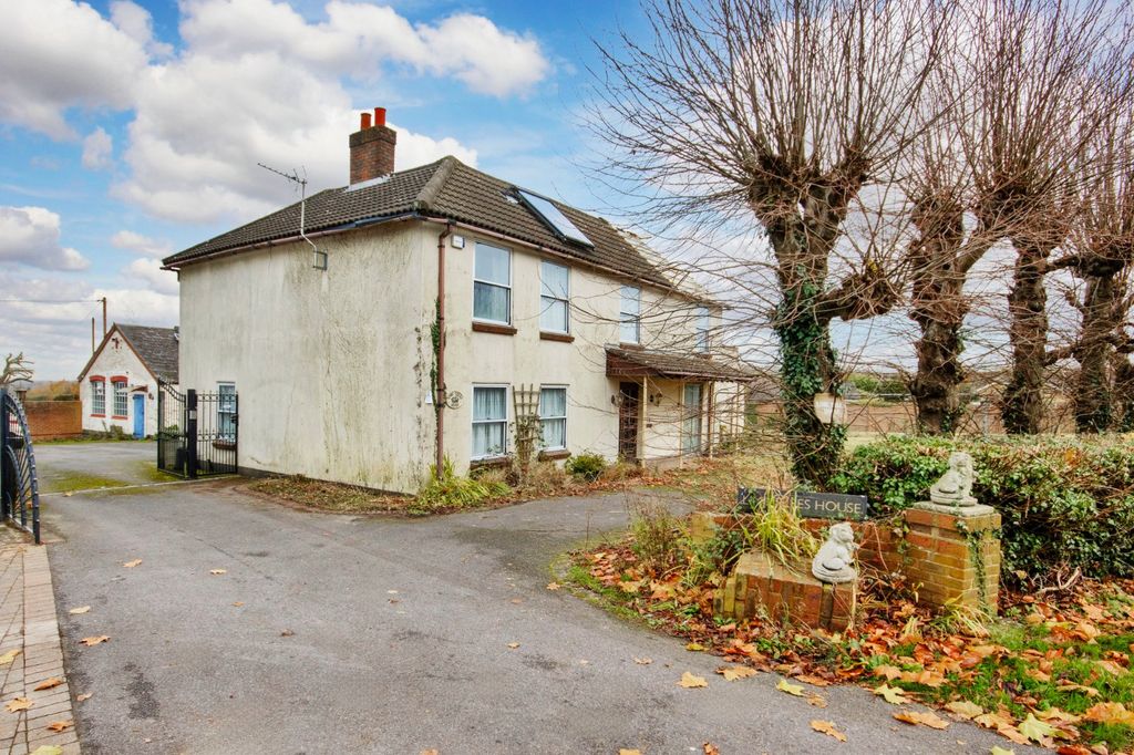 Property photo 2 of 9 Existing House