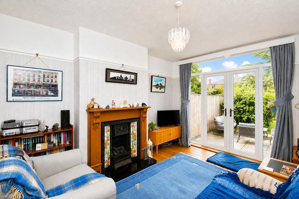 Property photo 2 of 15 P (11).Png